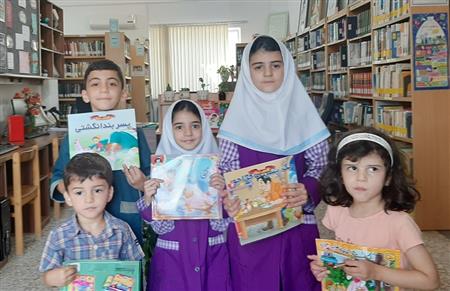 اهدا جایزه به برگزیدگان کتابخوانی